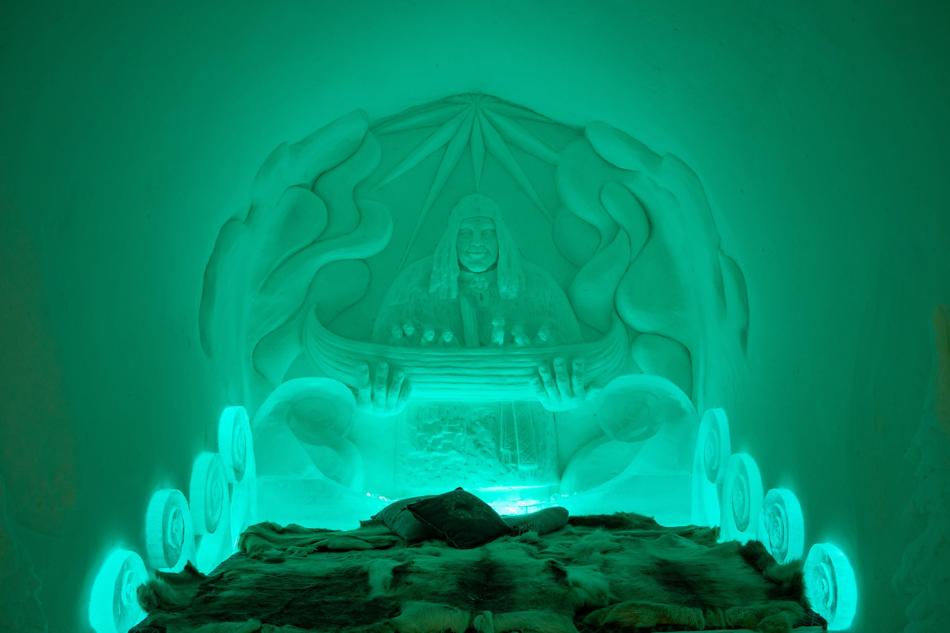 The World s Northernmost Igloo Hotel the-world-s-northernmost-igloo-hotel